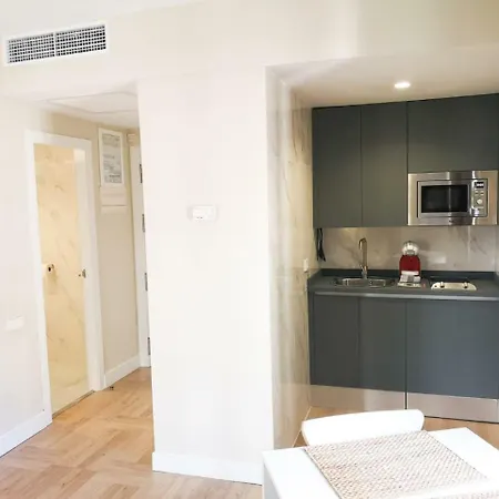 Apartahotel Triana Luxury
