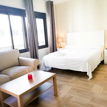Triana Luxury Apartahotel *
